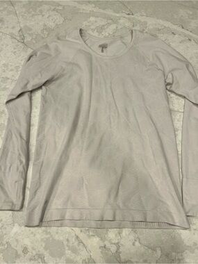 Athleta Light Gray Scoop Neck Athletic Tee